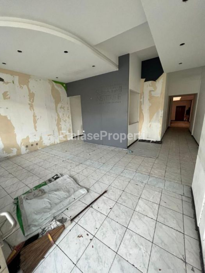 Foto properti Dijual Rumah Usaha Di Jalan Seruni 3