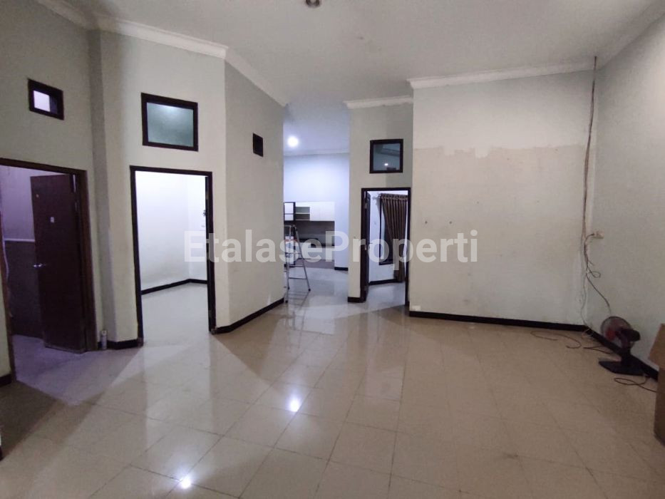 Foto properti Rumah Pandugo Baru Homy Dan Lingkungan Nyaman Siap Huni Di Surabaya Timur 3