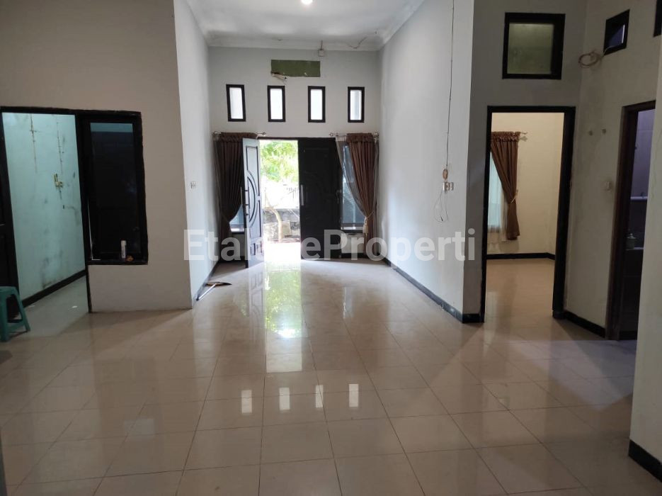 Foto properti Rumah Pandugo Baru Homy Dan Lingkungan Nyaman Siap Huni Di Surabaya Timur 1