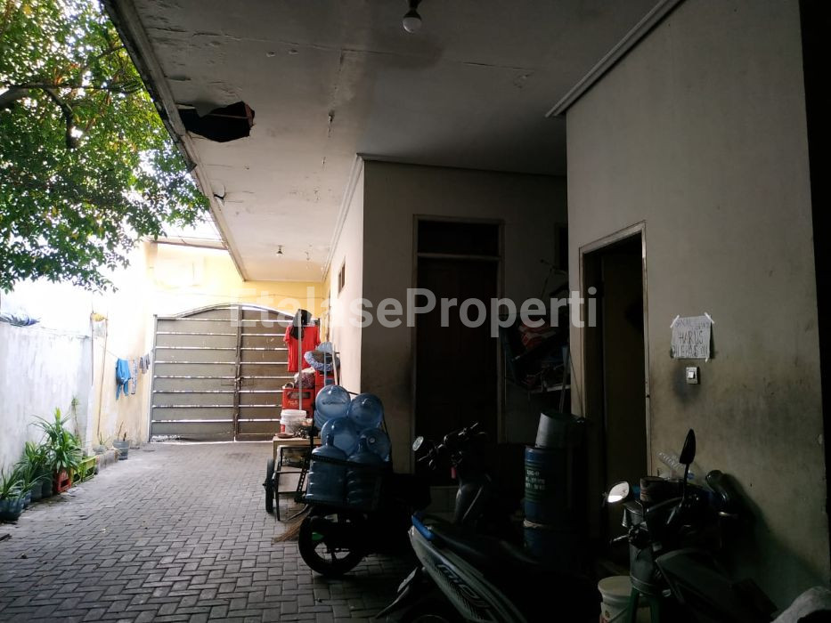 Foto properti Disewakan  Rumah Rumah Usaha Cocok Untuk Kantor 2