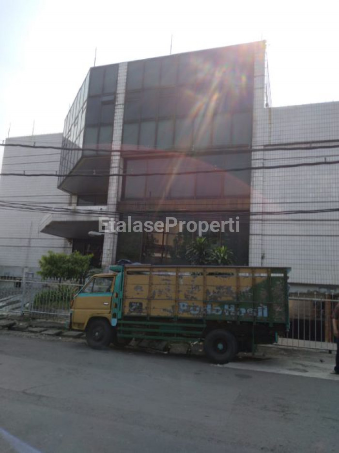 Foto properti Dijual Cepat Gedung Cocok Utk Kantor, Bank Dll  Jl Karet  Nol Jalan 2