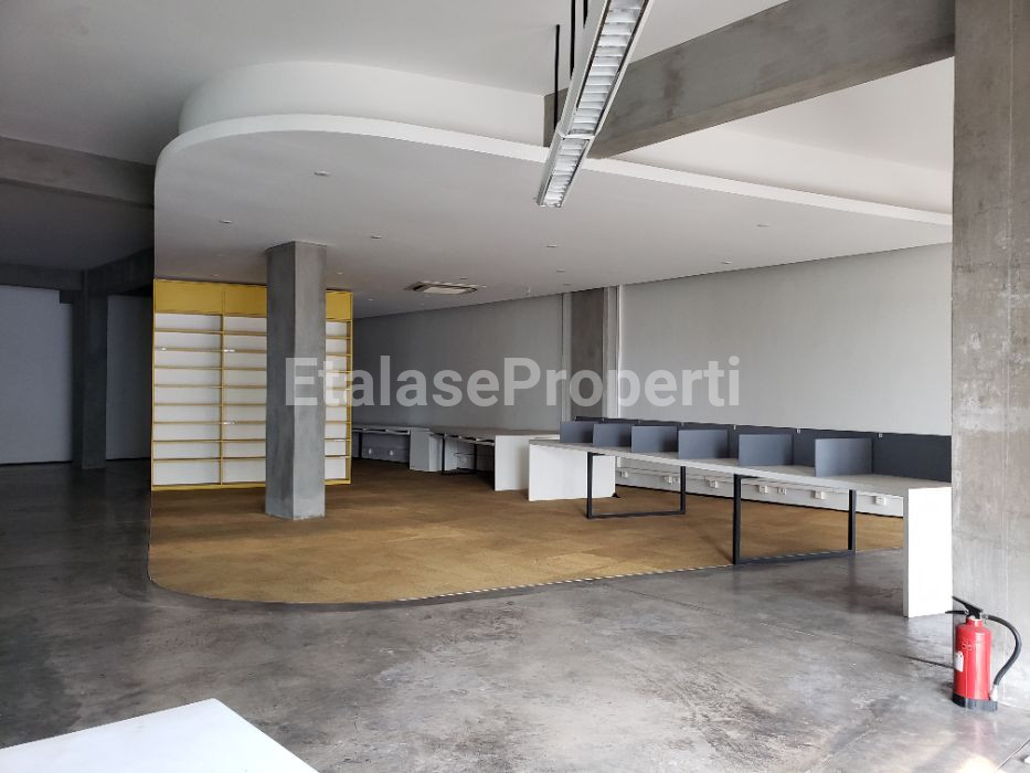 Foto properti JUAL 2 Ruko JEJER  SIAP HUNI @ PUSAT KOTA 1