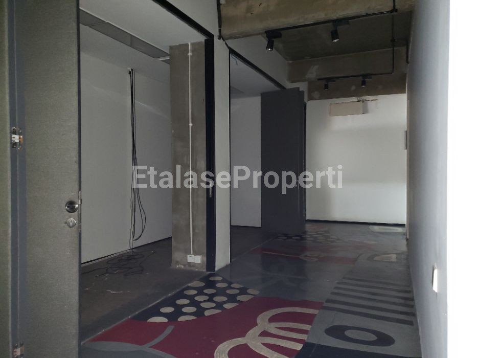 Foto properti JUAL 2 Ruko JEJER  SIAP HUNI @ PUSAT KOTA 3