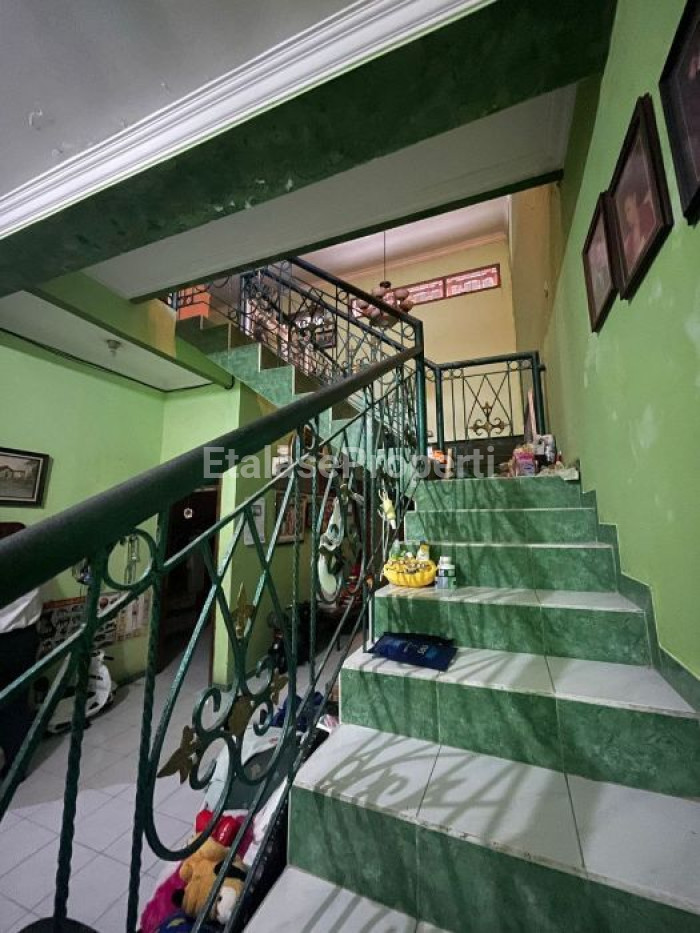 Foto properti Dijual Rumah Hunian Di Rungkut Asri Barat 2