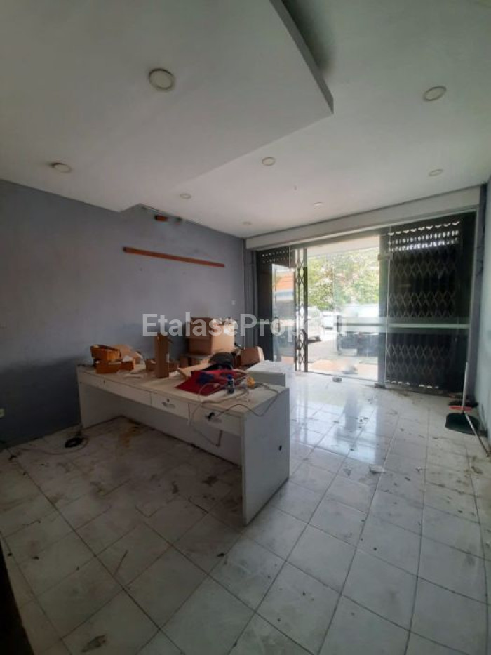 Foto properti Disewakan Lokasi Strategis Ruko 4 Lantai Jln Embong Tanjung Surabaya Pusat 2