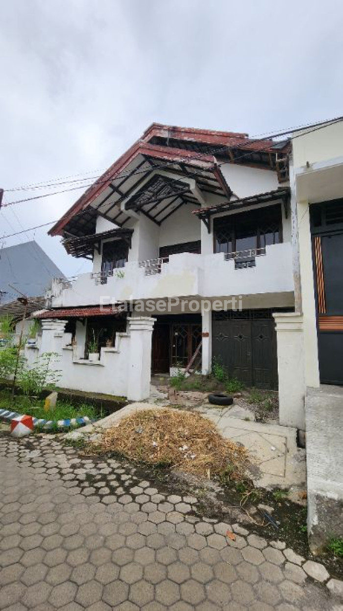 Foto properti Rumah Hitung Tanah Murah Wisma Tropodo Jalan Seroja 1