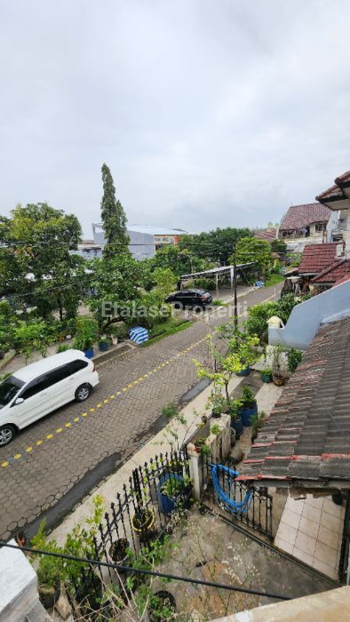 Foto properti Rumah Hitung Tanah Murah Wisma Tropodo Jalan Seroja 5