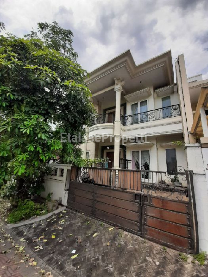 Foto properti Jual Rumah Siap Huni Selat Golf Citraland Surabaya Barat 1