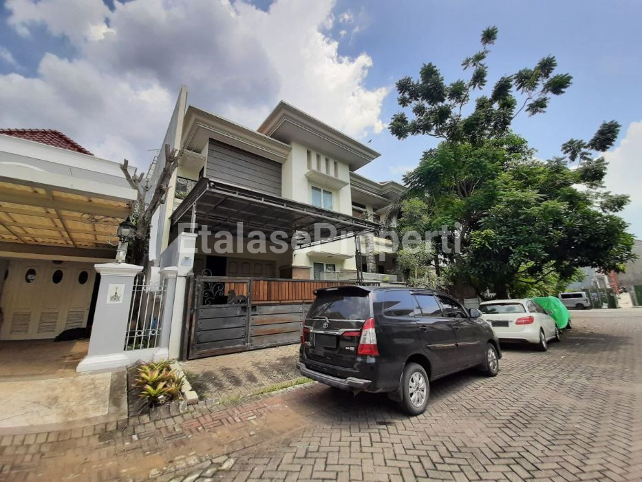 Foto properti Jual Rumah Siap Huni Selat Golf Citraland Surabaya Barat 3