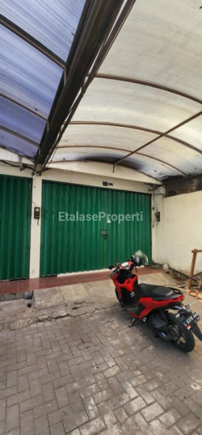 Foto properti Dijual Ruko Raya Ngagel Strategis Dan Langka!! 1