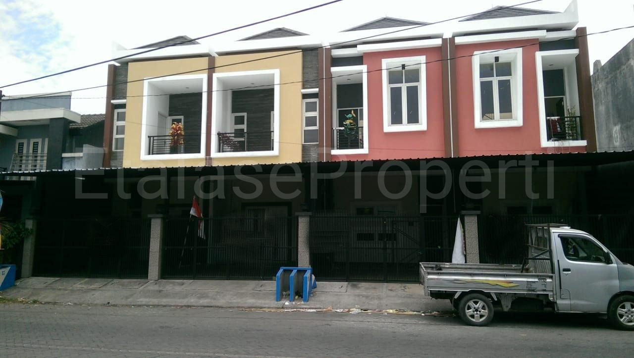 Foto properti Ruko Siap Pakai Lokasi Bagus Strategis Di Raya Wisma Tropodo Sidoarjo 1