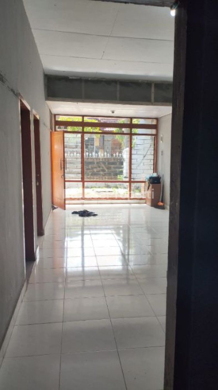 Foto properti Dijual Cepat! Rumah Siap Huni Di Rungkut Asri 2