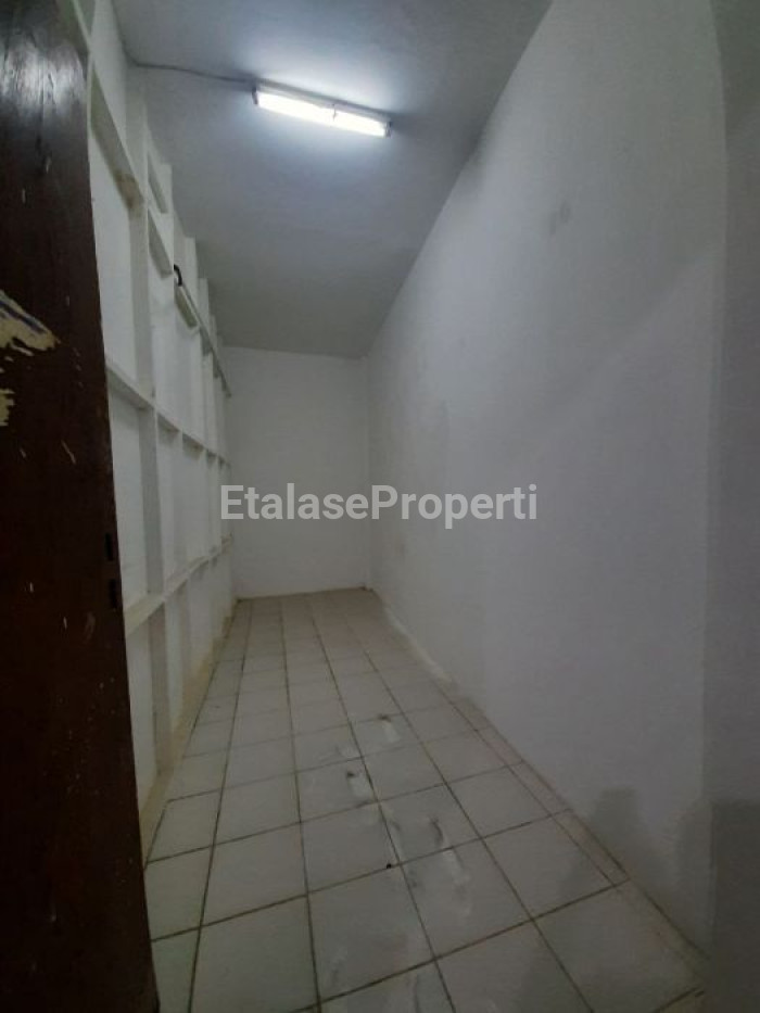 Foto properti Gudang Lebak Akses Masuk Dari Honda Kenjeran Row 2 Mobil 3