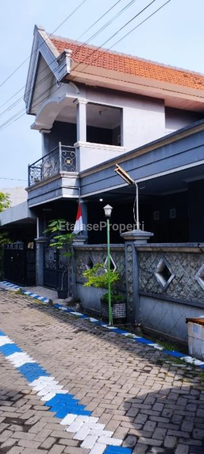 Foto properti Row  Jalan 9 Meter ‼️ Jual Rumah 2 Lantai  Perumahan Rewwin Waru Sidoarjo 4