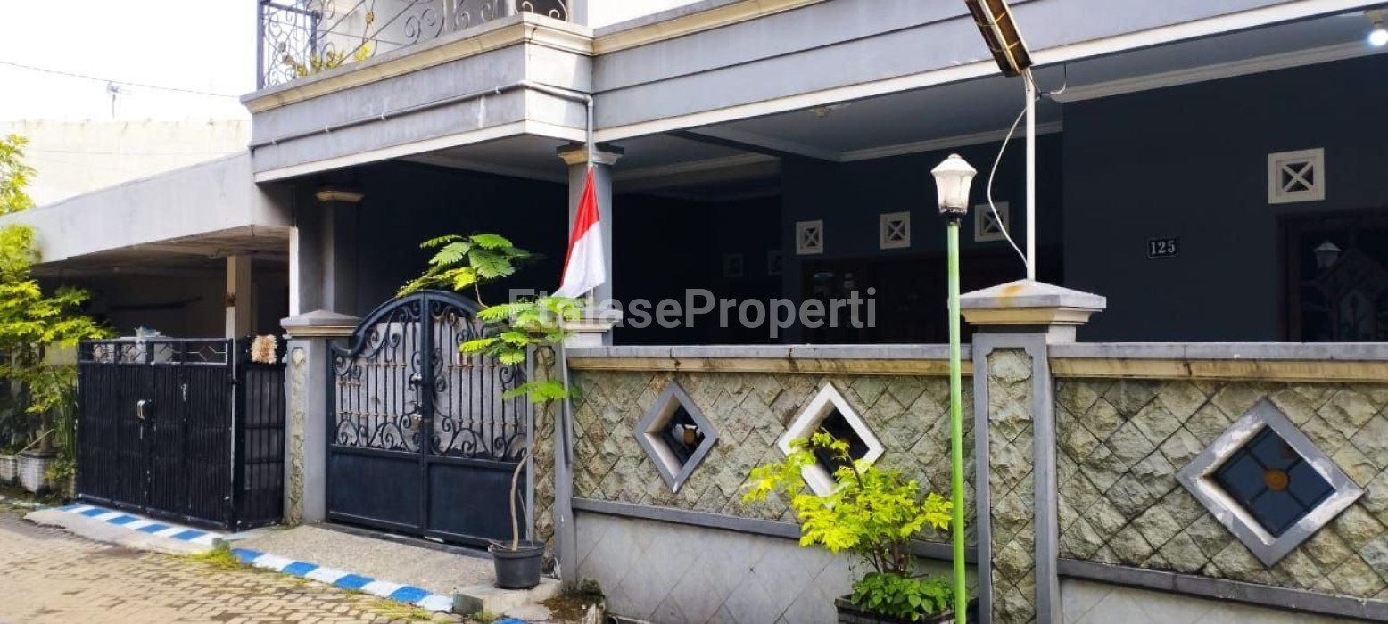 Foto properti Row  Jalan 9 Meter ‼️ Jual Rumah 2 Lantai  Perumahan Rewwin Waru Sidoarjo 6