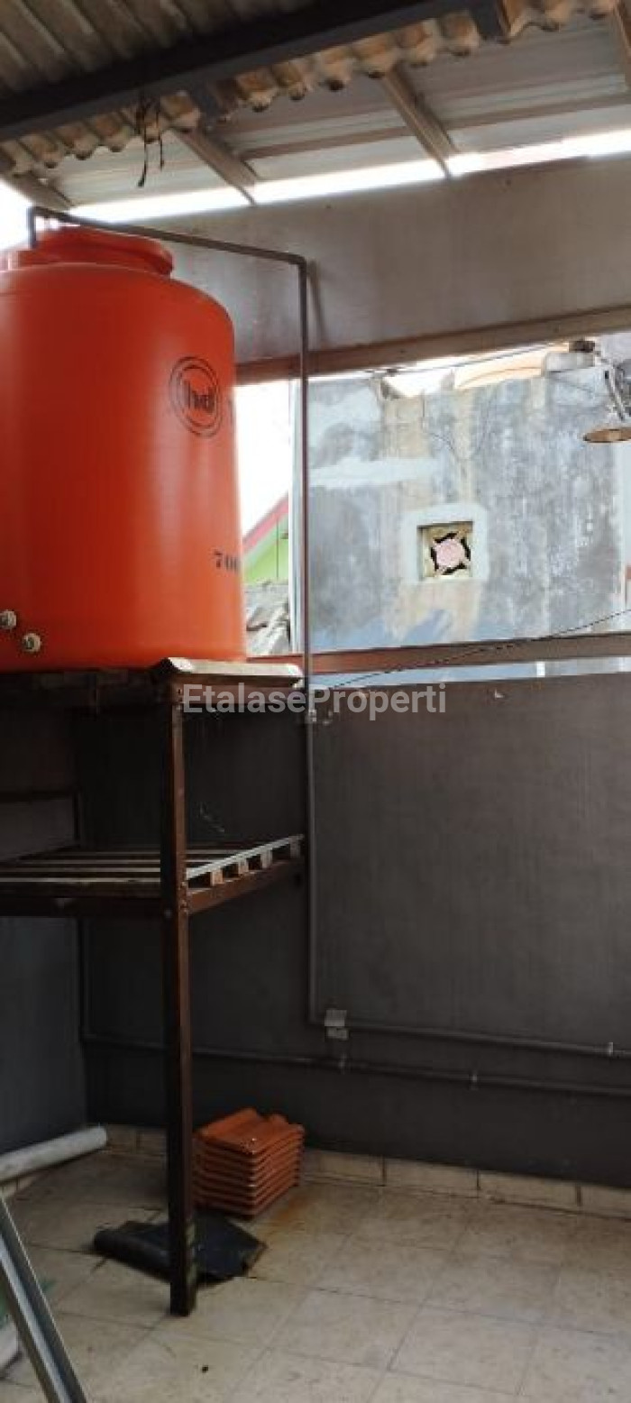 Foto properti Row  Jalan 9 Meter ‼️ Jual Rumah 2 Lantai  Perumahan Rewwin Waru Sidoarjo 7