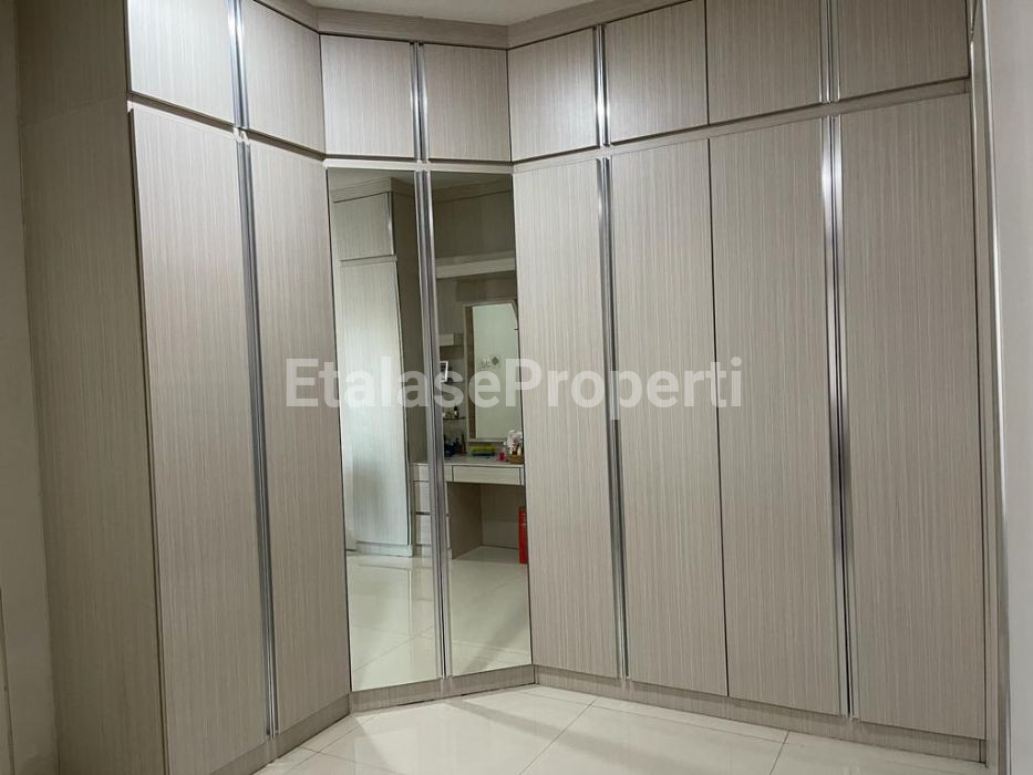 Foto properti Dijual Rumah Bagus Siap Huni Royal Residence 7
