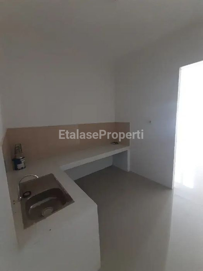 Foto properti Dijual Cepat! Rumah Simokerto 2 Lantai Siap Huni Dekat Kapasan Kenjeran 6