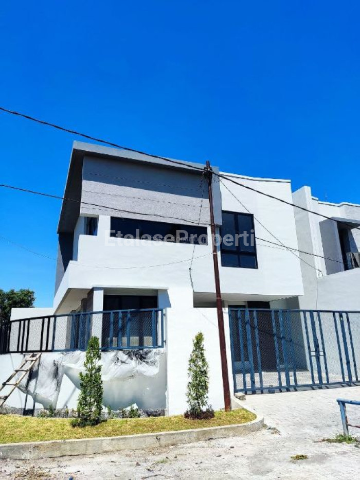 Foto properti Dijual Rumah Baru Posisi Hook Gayung Kebonsari Surabaya Selatan 5