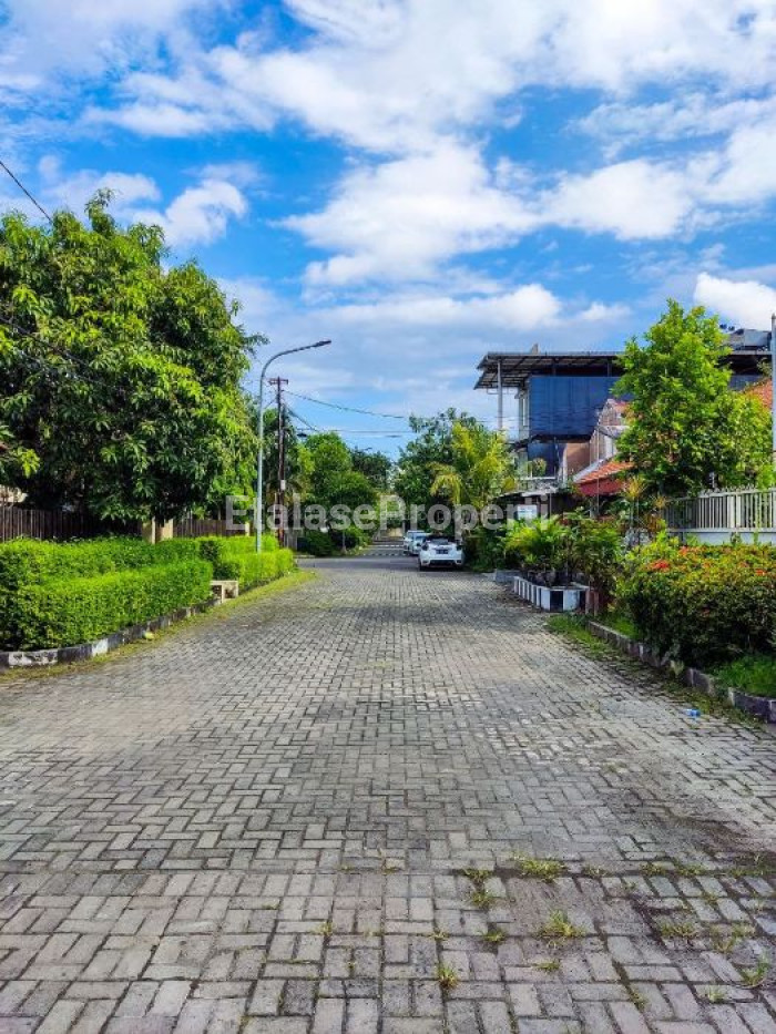 Foto properti Dijual Rumah Baru Scandinavian Gayung Kebonsari Surabaya Selatan 4
