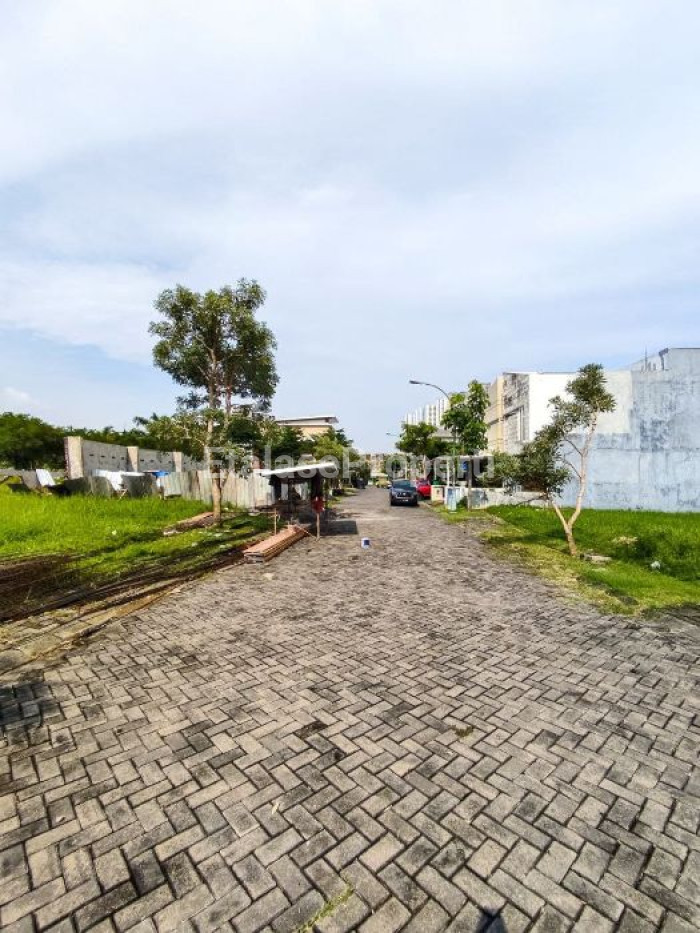 Foto properti Dijual Tanah Kavling Cluster Moca Vrbana Dian Istana Wiyung 4