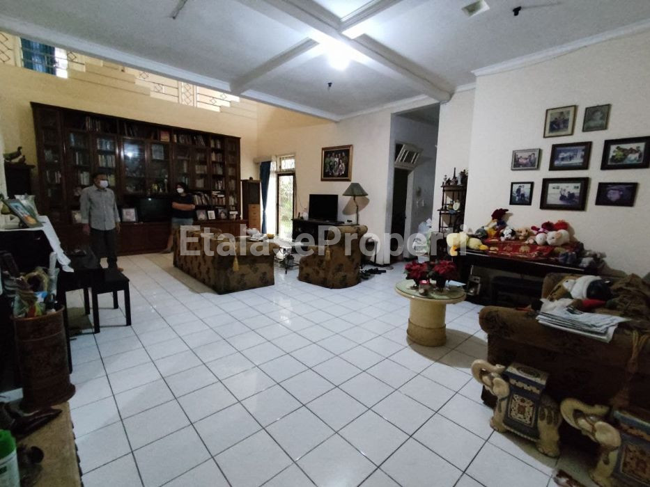 Foto properti JUAL CEPAT BU! Rumah Gayung Kebonsari Surabaya Selatan Dkt Ketintang 3