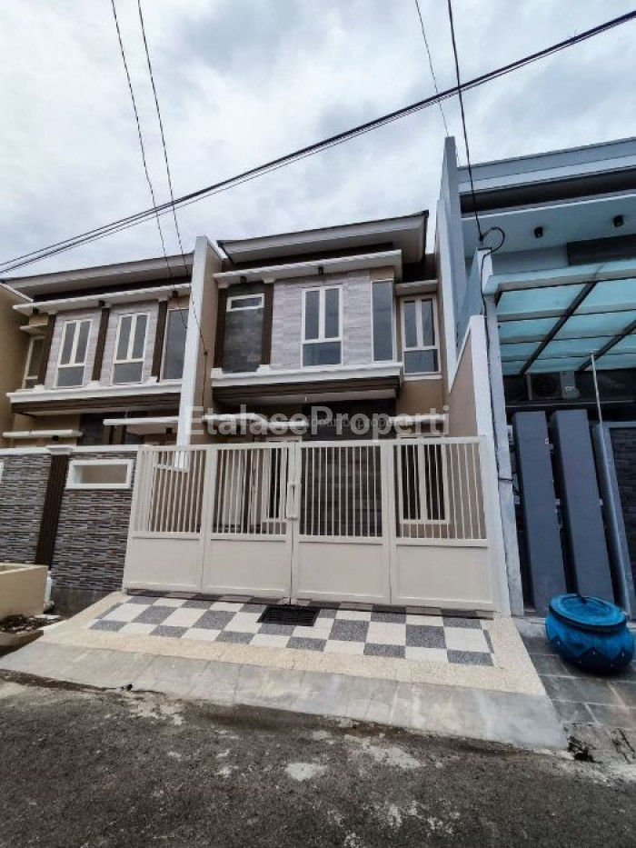Foto properti Jual Rumah Baru Minimalis Sebelah Taman Sutorejo Prima 1