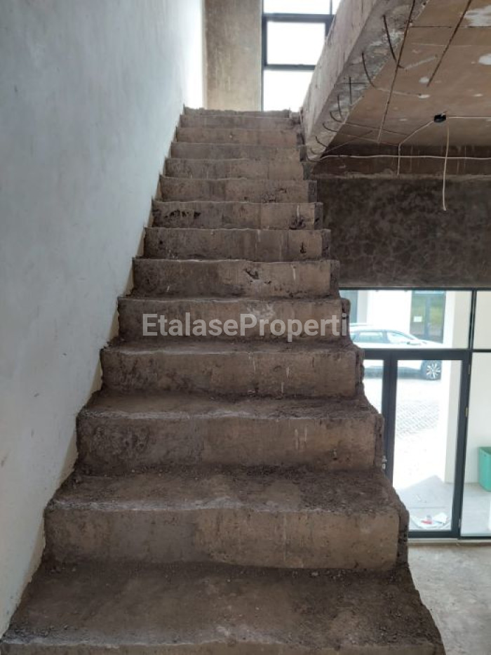 Foto properti Disewakan RUKO SERENADE ROYAL RESIDENCE Wiyung-Surabaya Barat 2