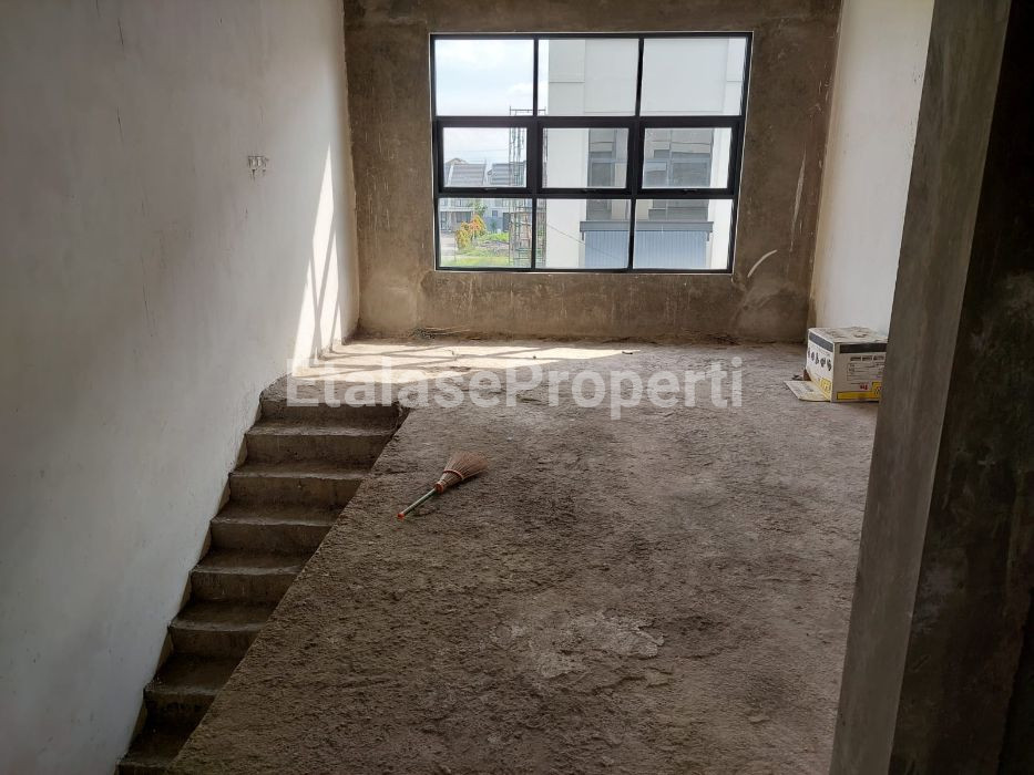 Foto properti Disewakan RUKO SERENADE ROYAL RESIDENCE Wiyung-Surabaya Barat 6