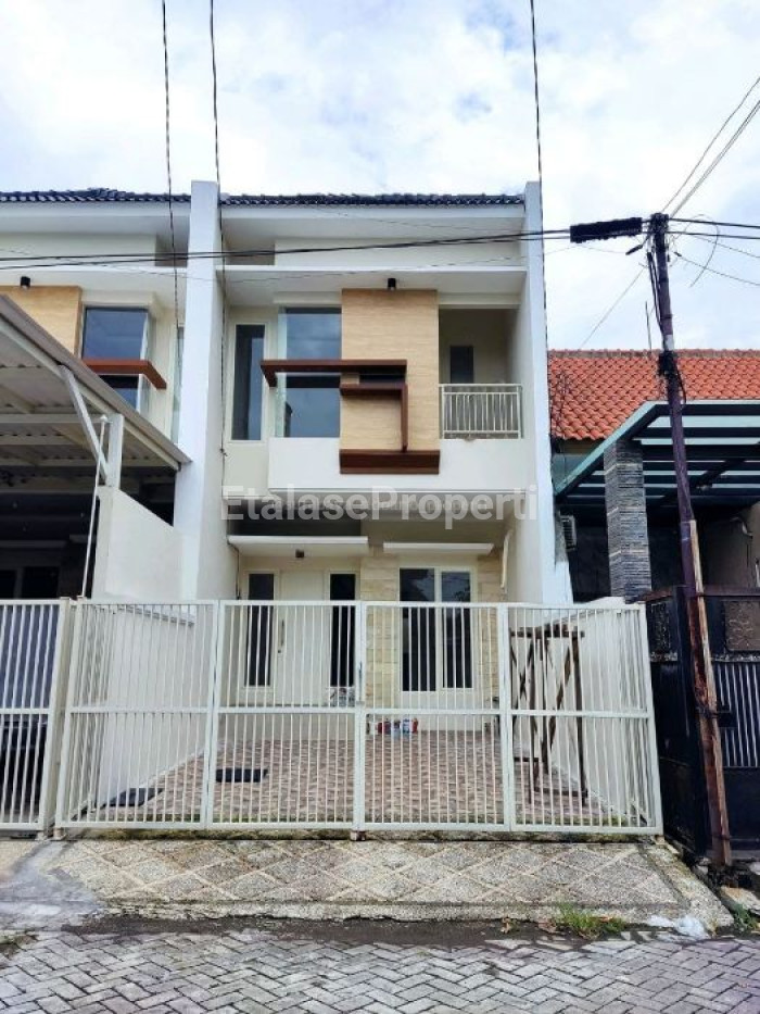 Foto properti Dijual Rumah Baru Kutisari Indah Utara Surabaya Selatan 1