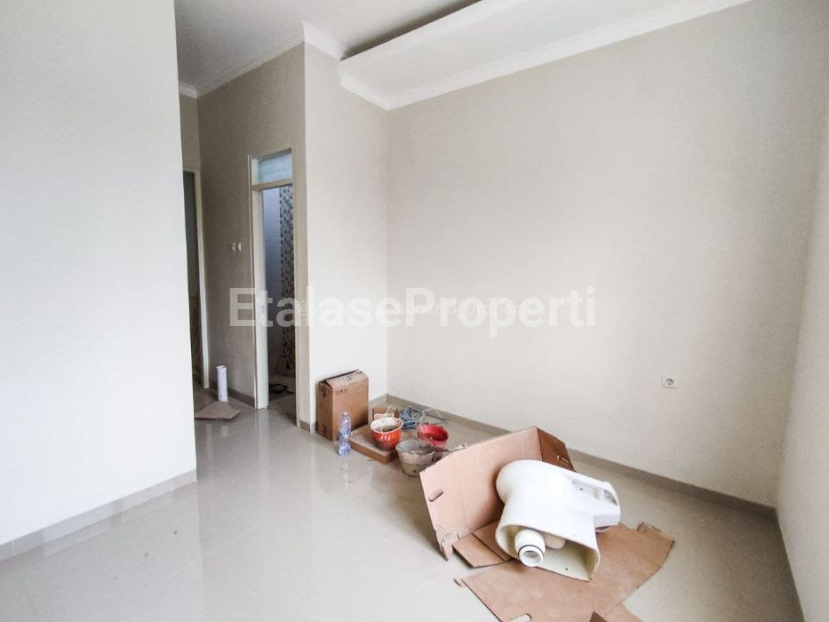Foto properti Dijual Rumah Baru Kutisari Indah Utara Surabaya Selatan 7