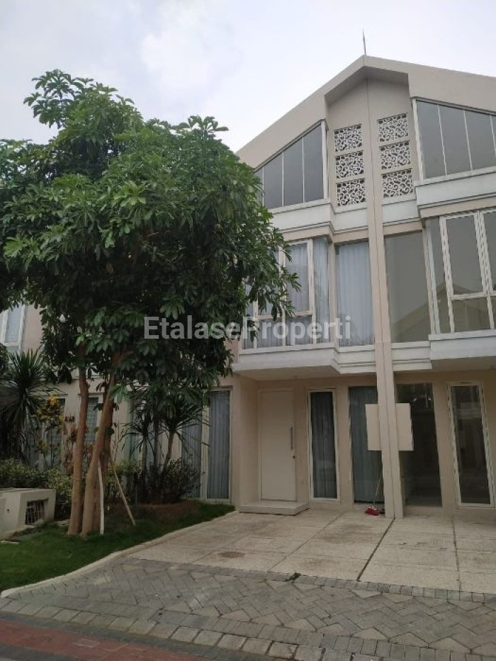 Foto properti Dijual Rumah Zimbali Costa Grand Island Pakuwon City 1