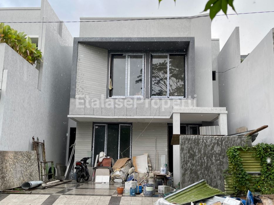 Foto properti *Dijual Rumah Baru Gress Taman Gayungsari Barat* 3