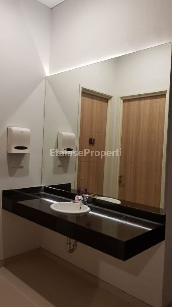 Foto properti Fully Furnished! Rumah Dharma Indah Regency Minimalis Mewah 9