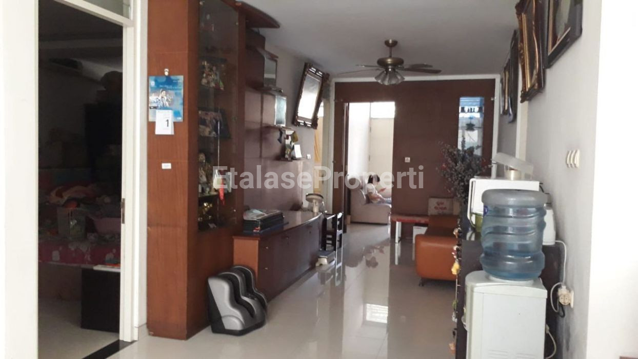 Foto properti Siap Huni Row 3 Mobil ‼️Jual  Rumah 2 Lantai Nginden Intan Barat Surabaya 4