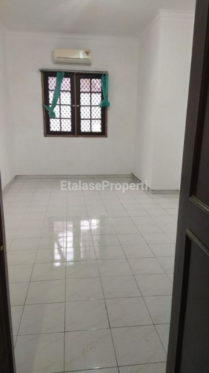 Foto properti Rumah Di Villa Valensia , Murah Dan Nyaman 4