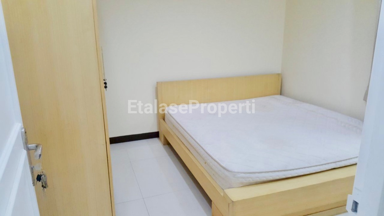 Foto properti Dijual Rumah Pakuwon Indah Vila Regensi Surabaya, Siap Huni. 9