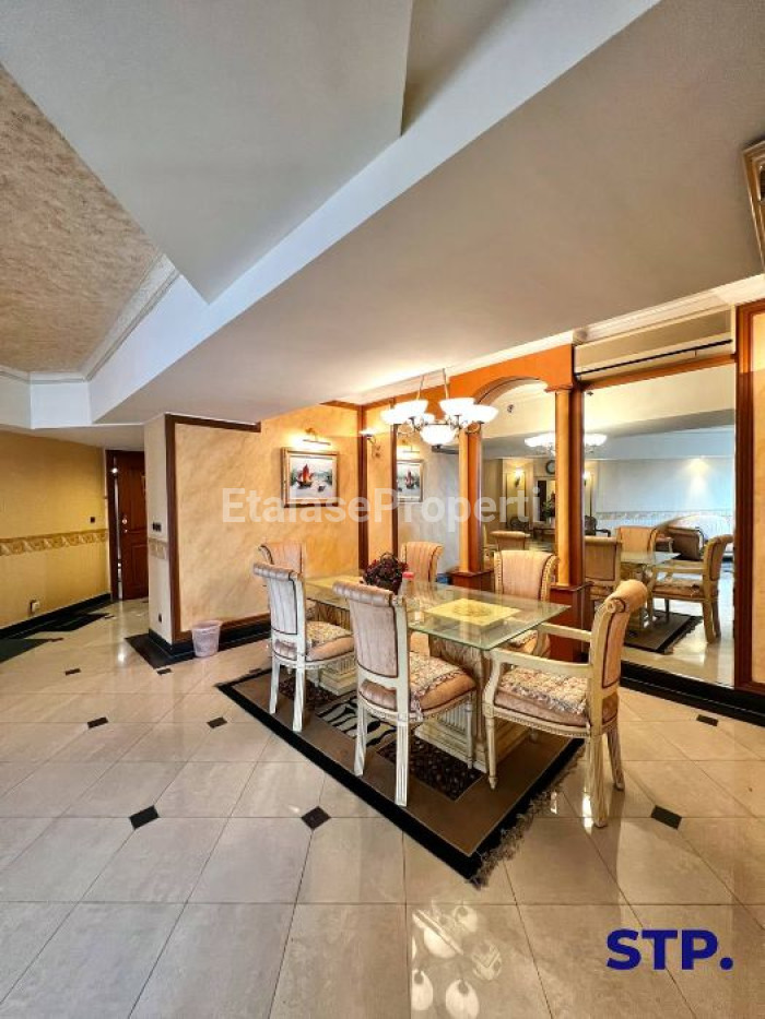 Foto properti Jual Cepat! Apartemen Taman Anggrek Tower 8 Furnished Mewah  Tower 8 Lantai 28 6