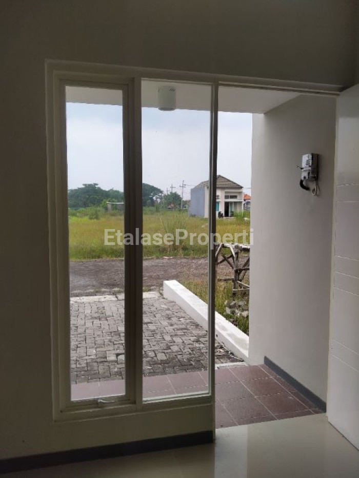 Foto properti Dijual Rumah Baru Gres Di Newtown Park Damarsih Sidoarjo Dekat Juanda Airport 3