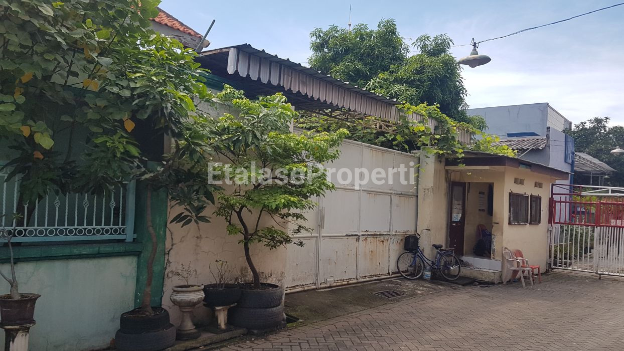 Foto properti Dijual Rumah Dan Tempat Usaha 3kavling Siap Huni Karang Empat 3