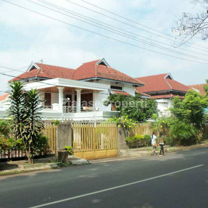 Foto properti DiJual Rumah Posisi Nol Jalan Raya Cocok Untuk Segala Usaha 1