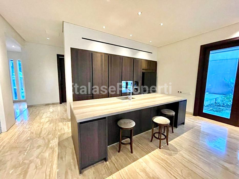 Foto properti *Disewakan Rumah Golf View Citraland Galeria Golf* 5