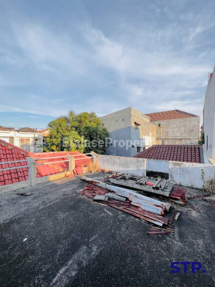 Foto properti Jual Cepat, Rumah Hitung Tanah Di Dukuh Setro, Gading, Kenjeran 7