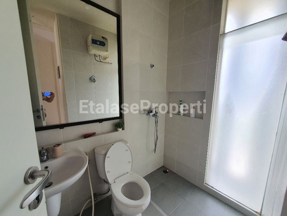Foto properti Dijual Rumah Royal Residence 8
