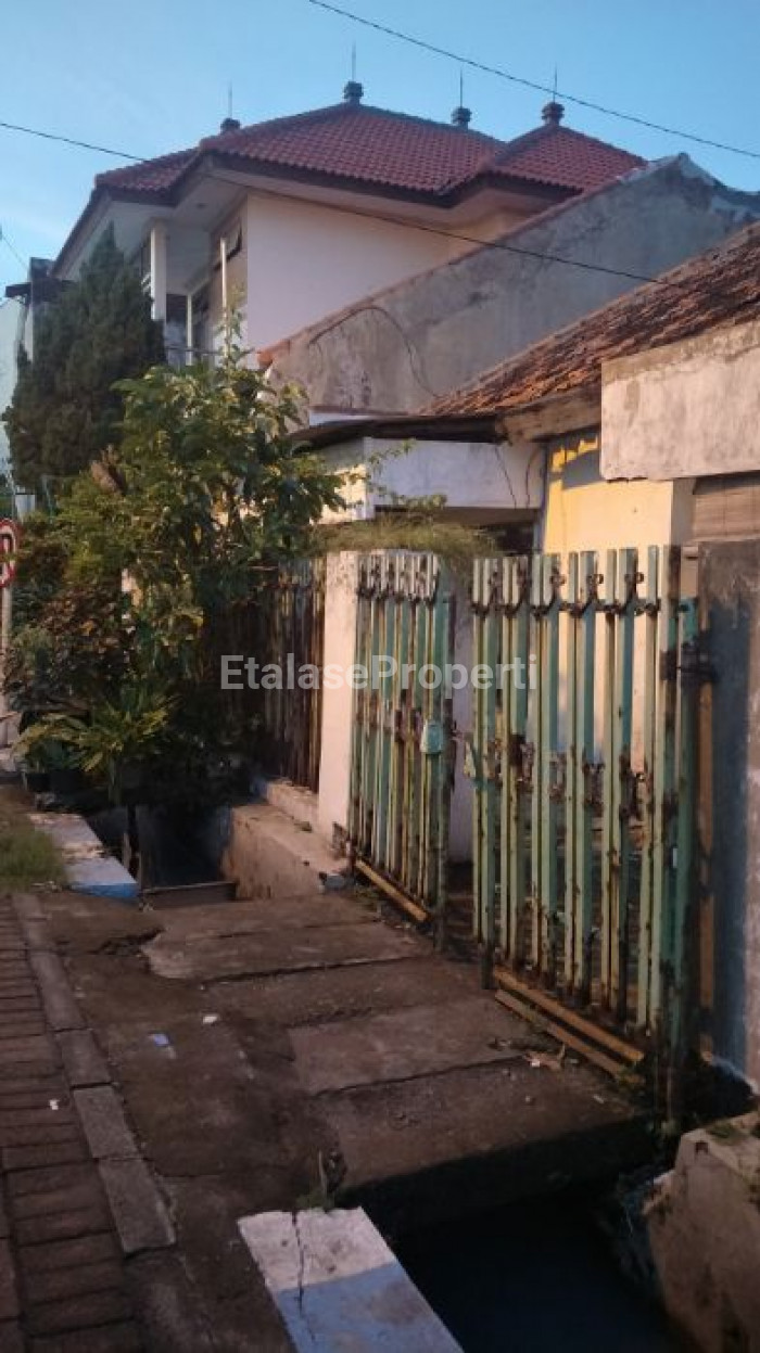 Foto properti Dijual Rumah Htg Tanah Klampis Sukolilo SBY Timur Dkt MERR & Manyar 2