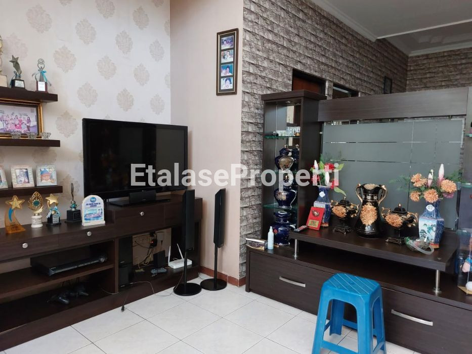 Foto properti Dijual Rumah Di Puri Surya Jaya 3