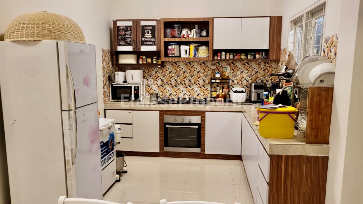 Foto properti Dijual Rumah Palem Putri Indah Full Furnished Gedangan Sidoarjo 8