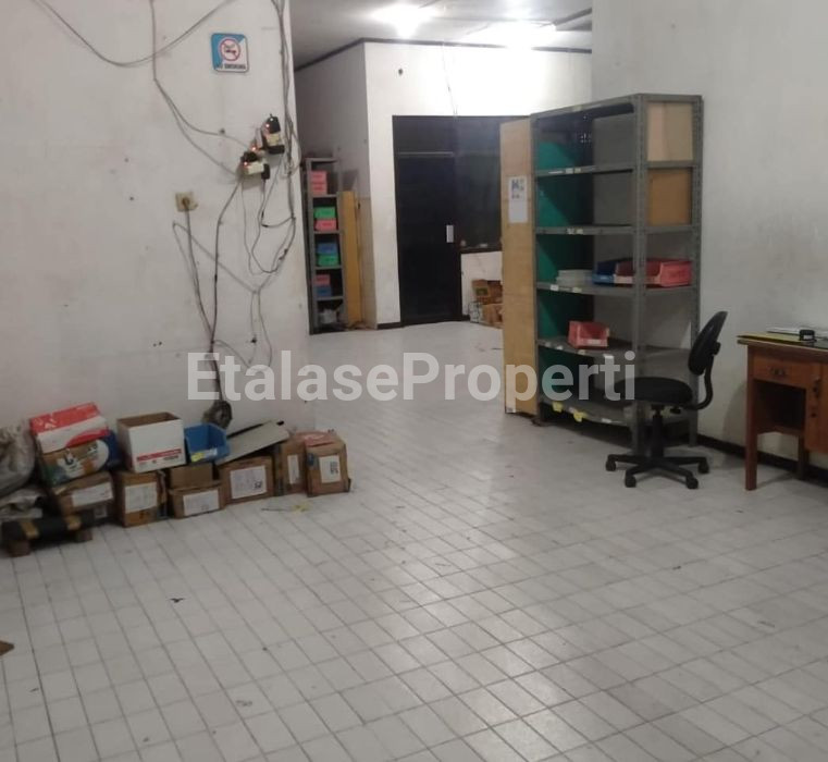 Foto properti DIJUAL CEPAT RUMAH KANTOR DITENGGILIS SURABAYA 2