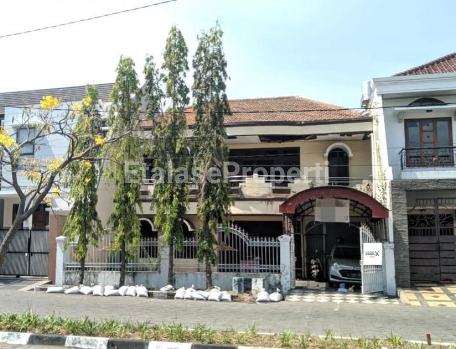 Foto properti Dijual Rumah 2 Lantai Jalan Raya Kembar Utama Sidosermo Indah 1