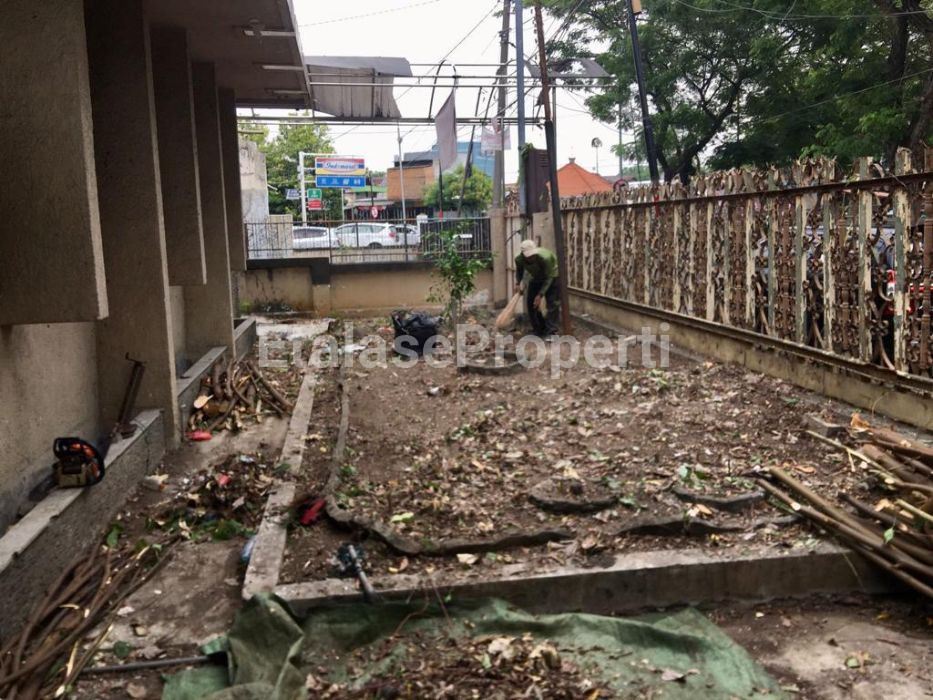 Foto properti Rumah Komersil Di Jl .Sulawesi Surabaya Rumah Hitung Tanah Cocok Untuk Usaha 5